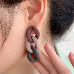 **Last One Left** Chainlink Drop Hoop Earrings